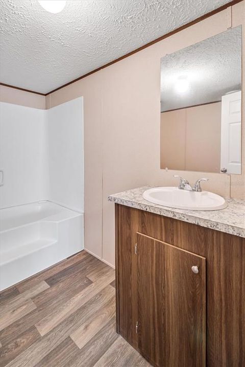 待售: $254,900 (3 贝兹, 2 浴室, 1315 平方英尺)