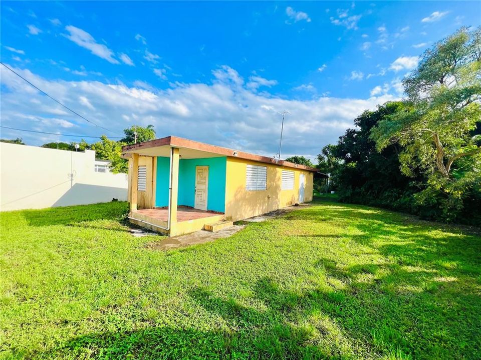 Vendido Recientemente: $87,500 (2 camas, 1 baños, 800 Pies cuadrados)