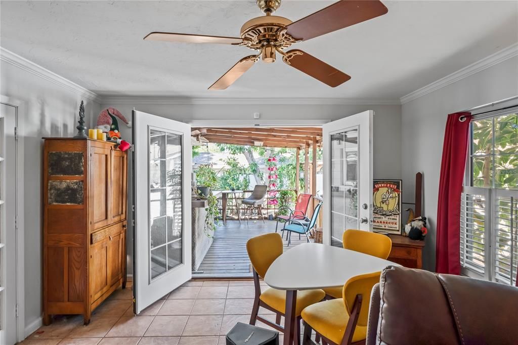 Active With Contract: $489,000 (2 beds, 2 baths, 1460 Square Feet)