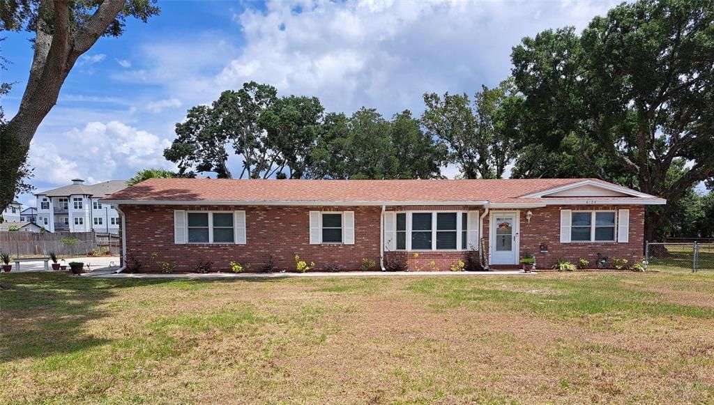 Active With Contract: $387,500 (3 beds, 2 baths, 1904 Square Feet)