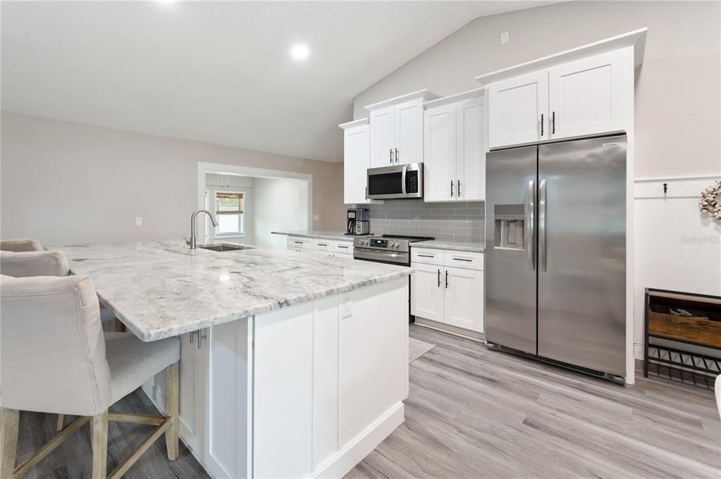 For Sale: $394,900 (3 beds, 2 baths, 1933 Square Feet)