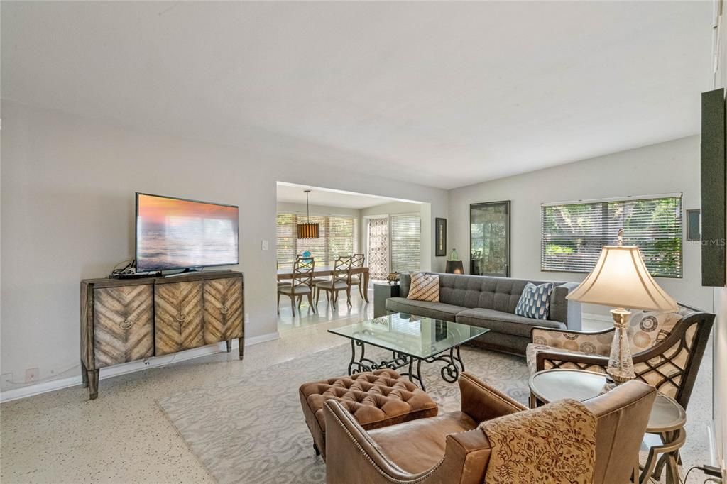 Active With Contract: $629,000 (3 beds, 2 baths, 1592 Square Feet)