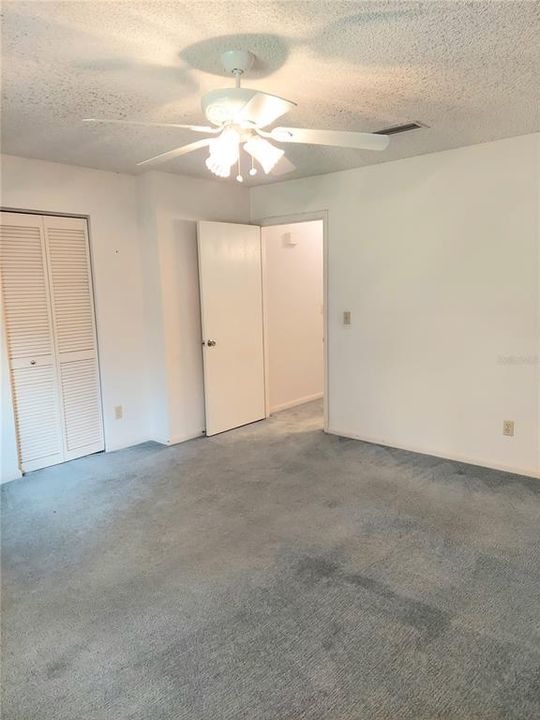 For Sale: $159,999 (2 beds, 2 baths, 1204 Square Feet)