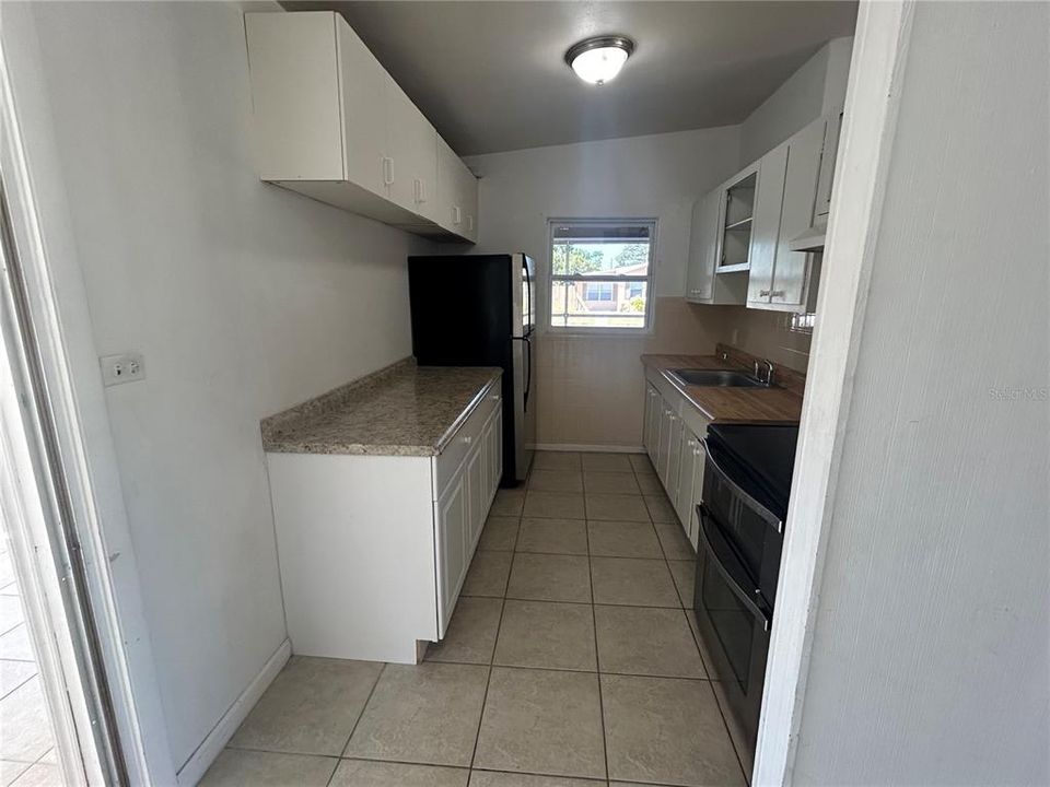 For Sale: $189,000 (2 beds, 1 baths, 768 Square Feet)