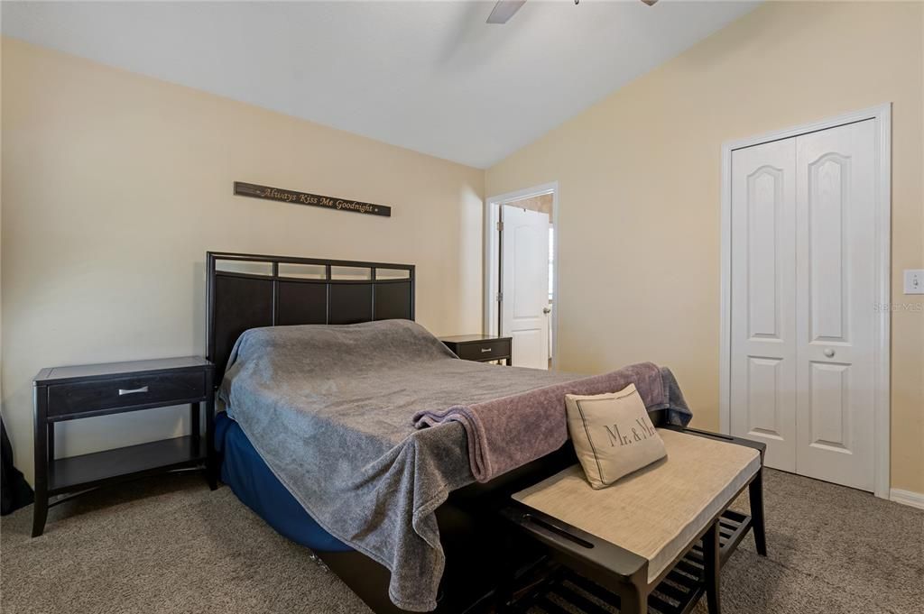 SPACIOUS & PRIVATE PRIMARY SUITE!