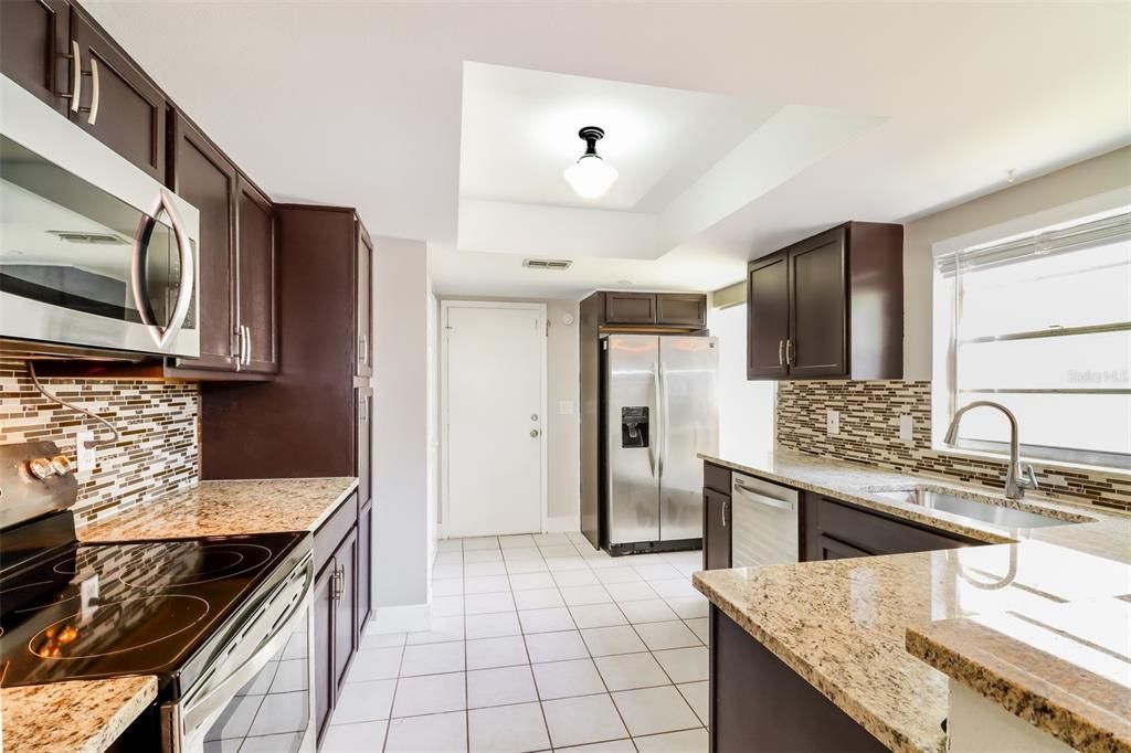 Active With Contract: $385,000 (3 beds, 2 baths, 1244 Square Feet)