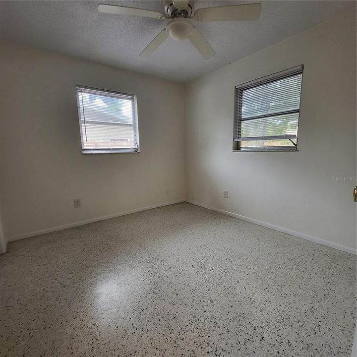 Recently Rented: $1,600 (2 beds, 1 baths, 806 Square Feet)