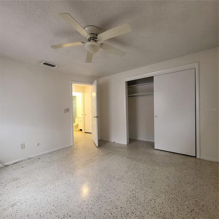 Recently Rented: $1,600 (2 beds, 1 baths, 806 Square Feet)