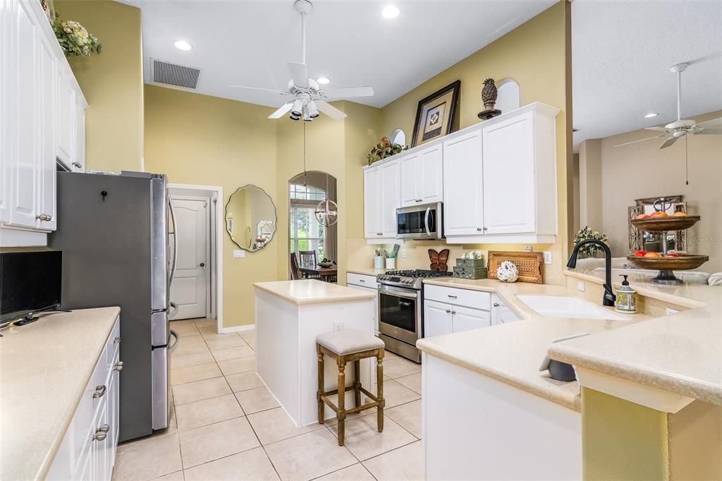 For Sale: $559,700 (3 beds, 2 baths, 1966 Square Feet)