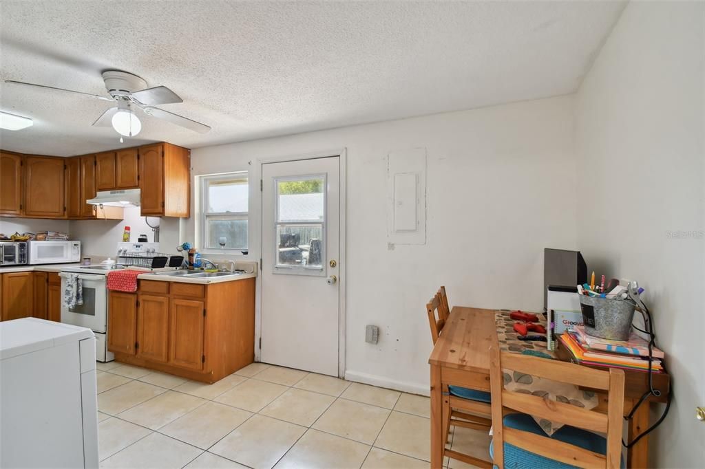 Active With Contract: $575,000 (4 beds, 2 baths, 2614 Square Feet)