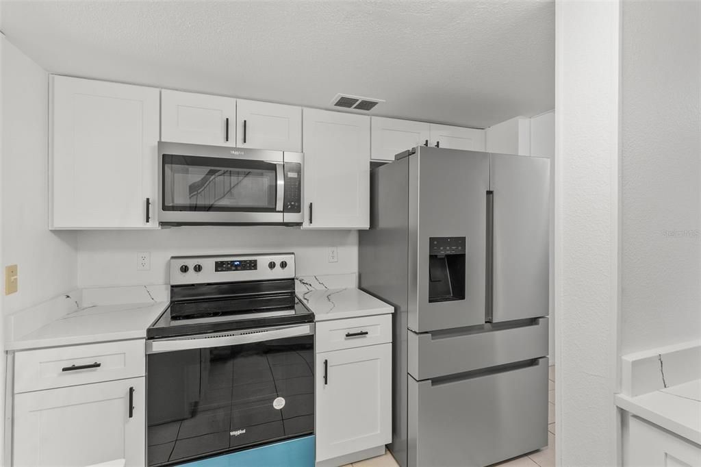 For Rent: $1,800 (2 beds, 2 baths, 1133 Square Feet)