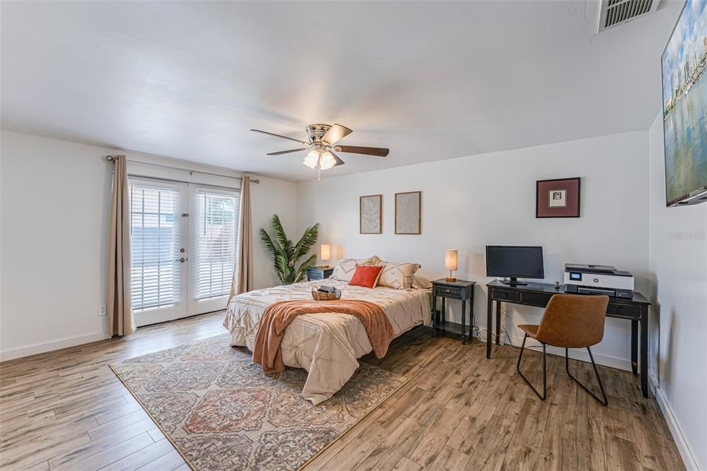 For Sale: $612,570 (2 beds, 2 baths, 1276 Square Feet)