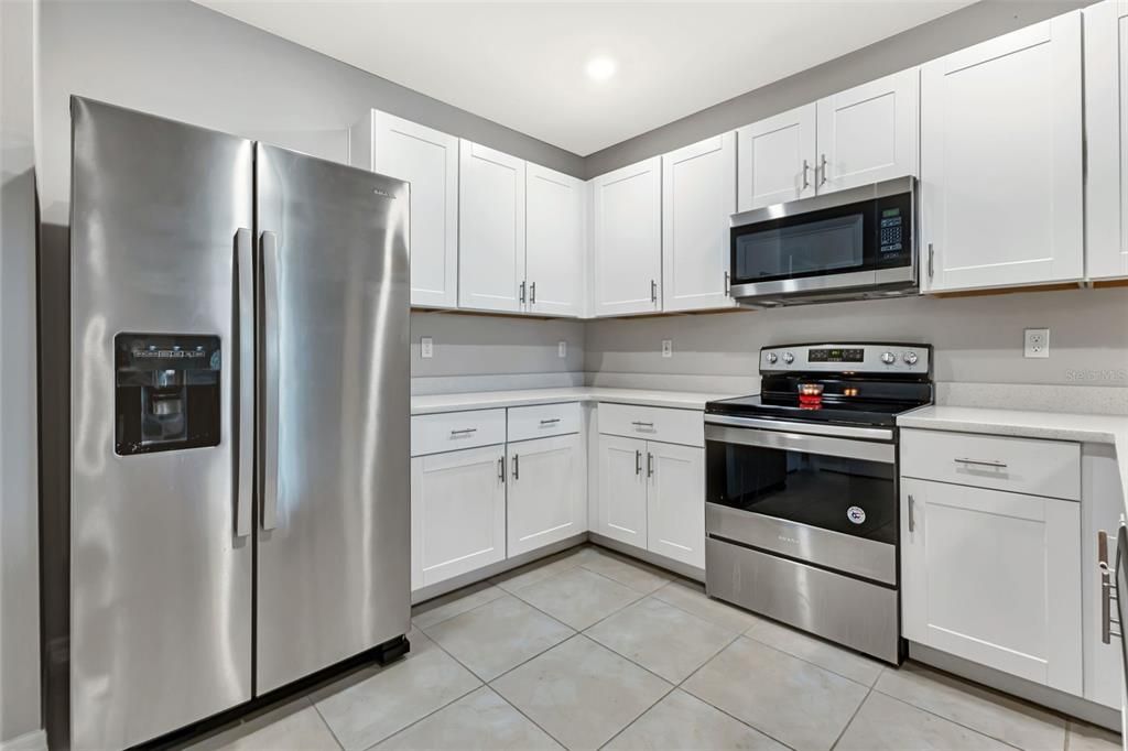 For Sale: $319,900 (2 beds, 2 baths, 1516 Square Feet)