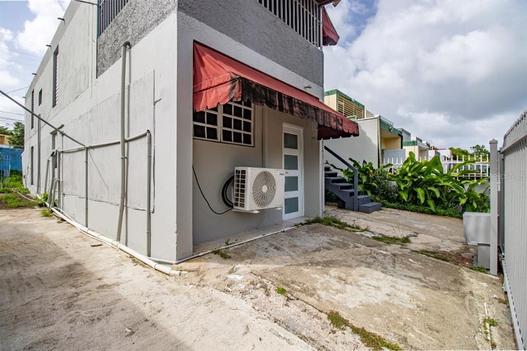 最近租的: $800 (1 贝兹, 1 浴室, 500 平方英尺)