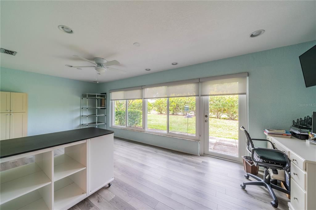 Active With Contract: $278,900 (2 beds, 2 baths, 1516 Square Feet)