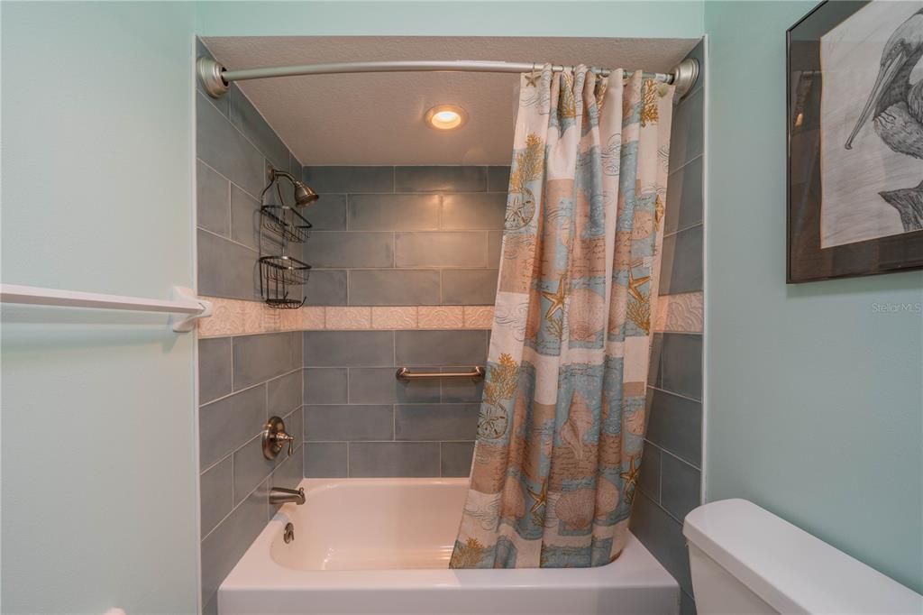 For Sale: $278,900 (2 beds, 2 baths, 1516 Square Feet)