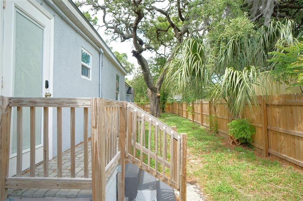 For Rent: $2,000 (2 beds, 2 baths, 1300 Square Feet)