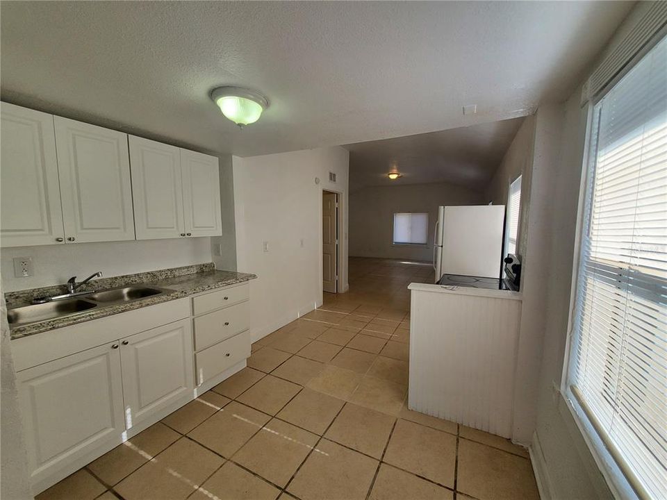 For Sale: $259,000 (4 beds, 2 baths, 1403 Square Feet)