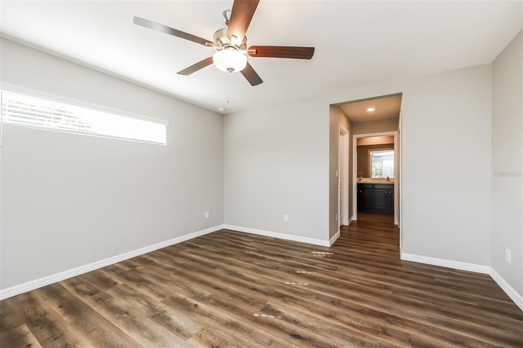 Active With Contract: $329,900 (3 beds, 2 baths, 1833 Square Feet)