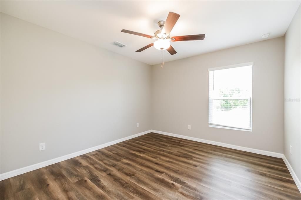 Active With Contract: $329,900 (3 beds, 2 baths, 1833 Square Feet)