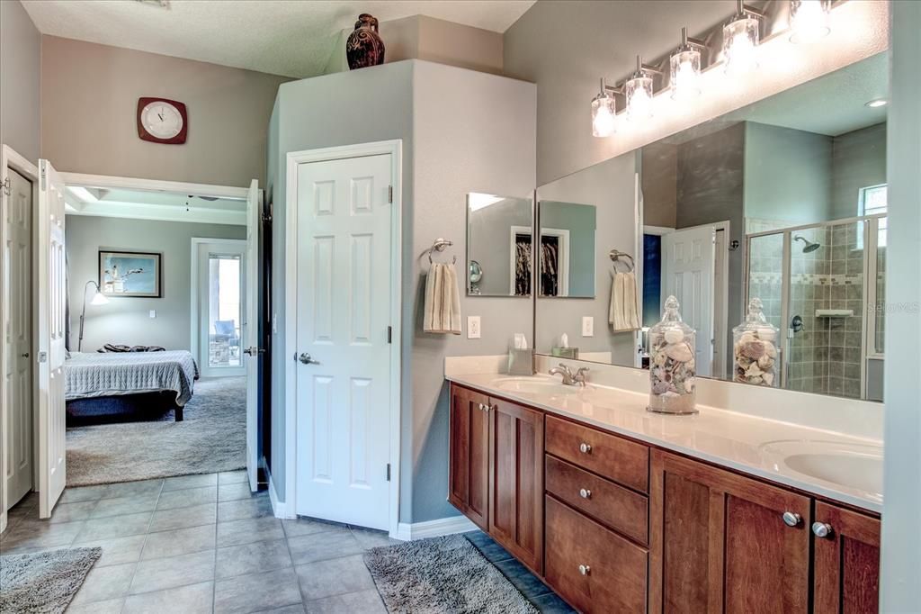 Double Sink Vanity!