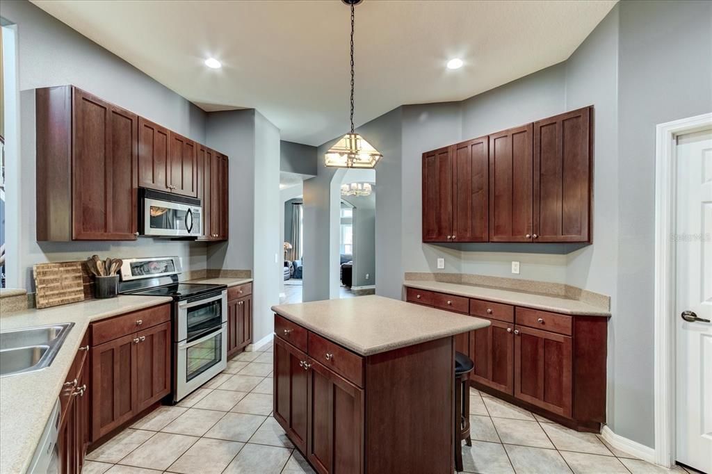 42" cabinetry and lots of counter space.