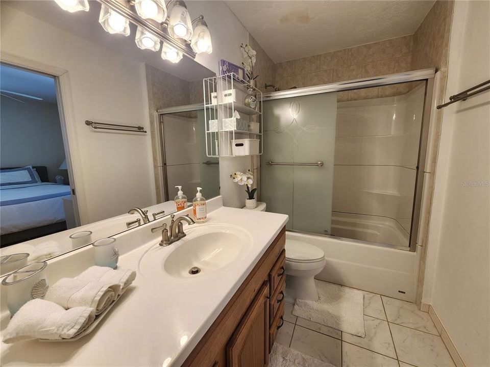 最近租的: $2,300 (2 贝兹, 2 浴室, 1260 平方英尺)