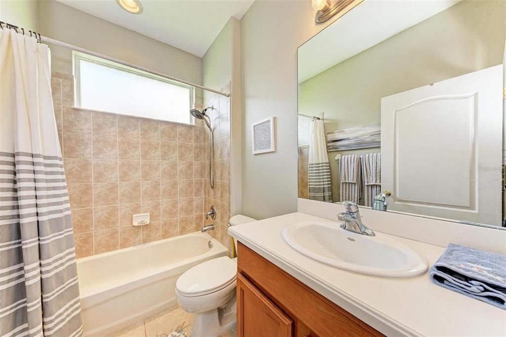 待售: $400,000 (3 贝兹, 2 浴室, 1841 平方英尺)