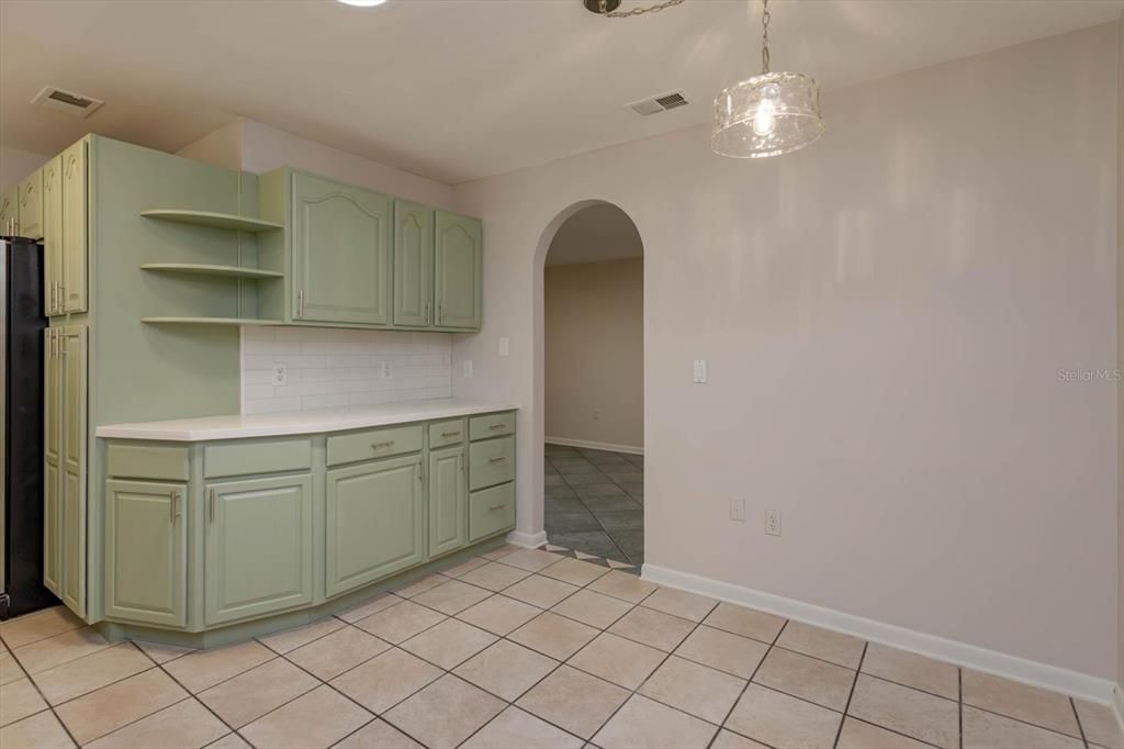 For Rent: $2,750 (3 beds, 2 baths, 2146 Square Feet)