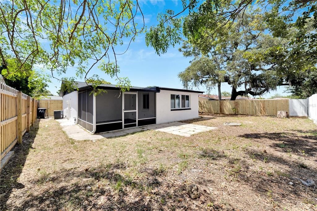 For Sale: $323,000 (3 beds, 2 baths, 1128 Square Feet)