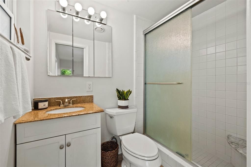 待售: $599,000 (2 贝兹, 2 浴室, 1615 平方英尺)