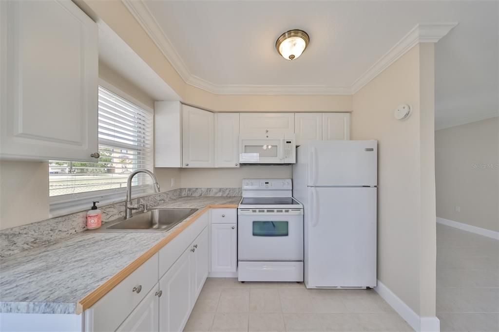 Active With Contract: $395,000 (2 beds, 0 baths, 1432 Square Feet)