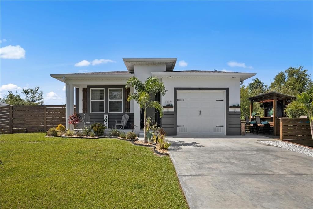 For Sale: $389,900 (3 beds, 2 baths, 1338 Square Feet)
