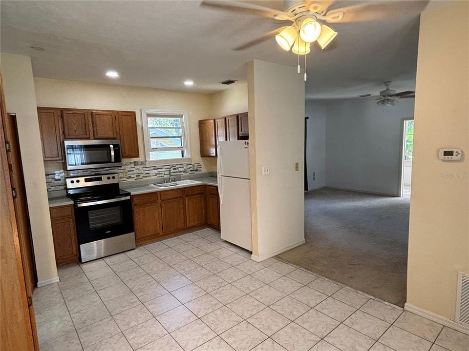 For Rent: $1,500 (2 beds, 1 baths, 1050 Square Feet)