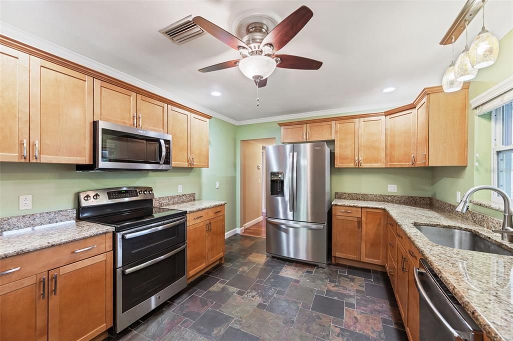 For Sale: $469,000 (3 beds, 2 baths, 1415 Square Feet)