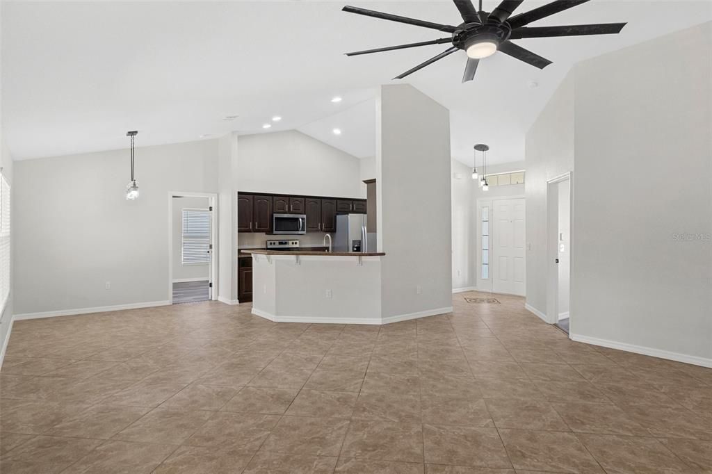 Active With Contract: $399,000 (4 beds, 2 baths, 1762 Square Feet)