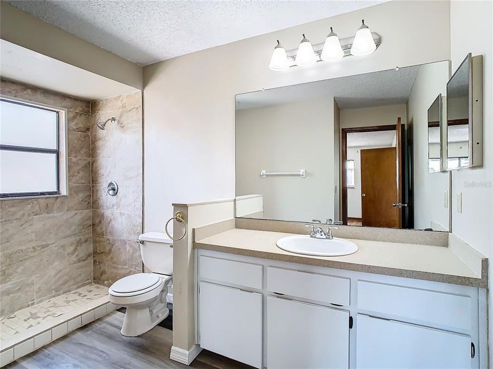 For Sale: $269,000 (3 beds, 2 baths, 1315 Square Feet)