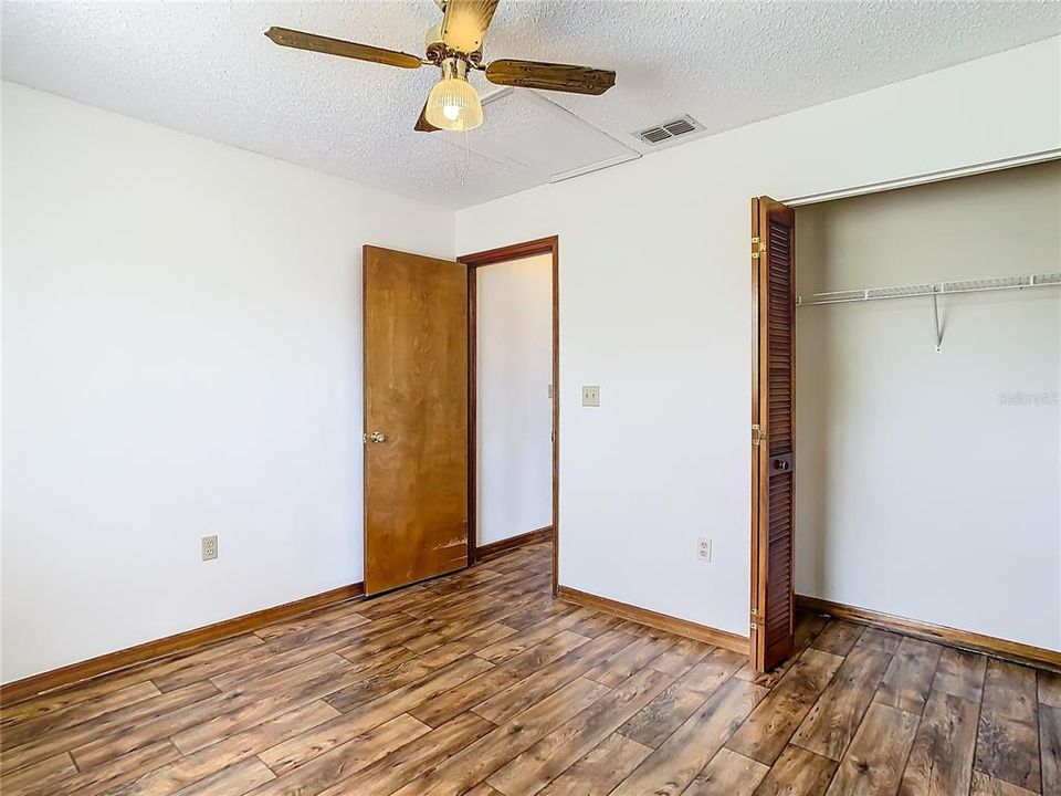 For Sale: $269,000 (3 beds, 2 baths, 1315 Square Feet)