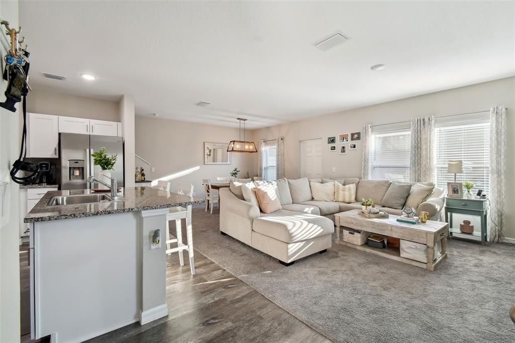 Active With Contract: $425,000 (3 beds, 2 baths, 1919 Square Feet)