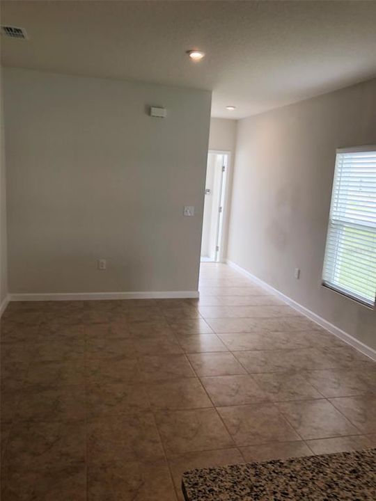 For Rent: $1,875 (3 beds, 2 baths, 1501 Square Feet)
