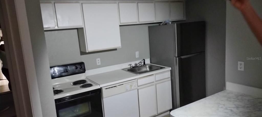 Recently Rented: $1,250 (1 beds, 1 baths, 530 Square Feet)