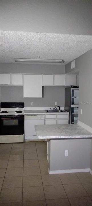 Recently Rented: $1,250 (1 beds, 1 baths, 530 Square Feet)