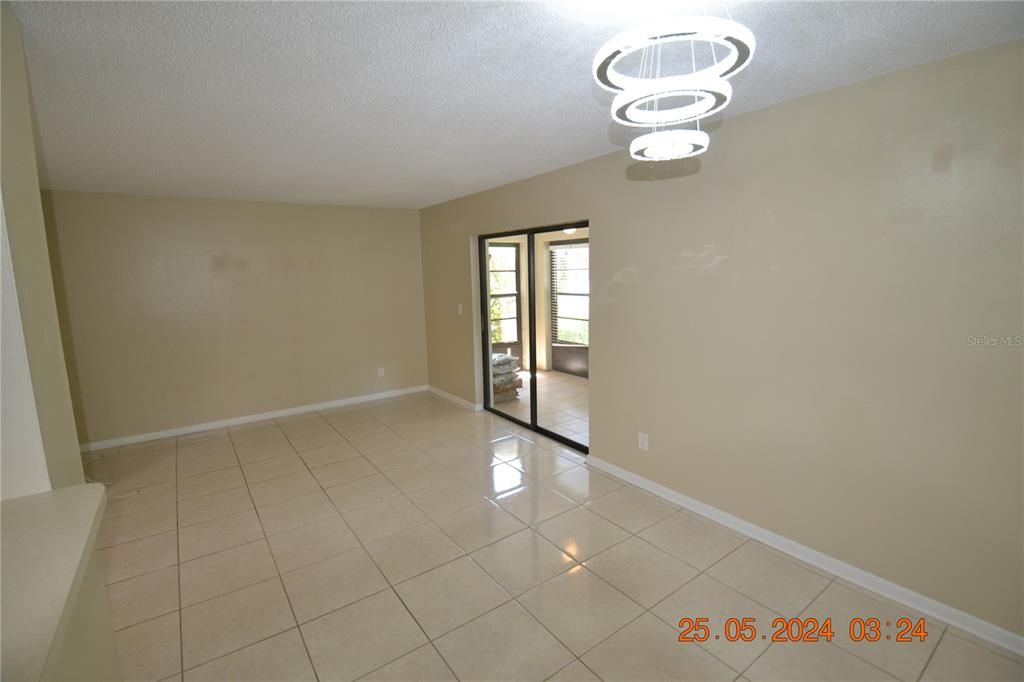 Active With Contract: $210,000 (2 beds, 1 baths, 850 Square Feet)