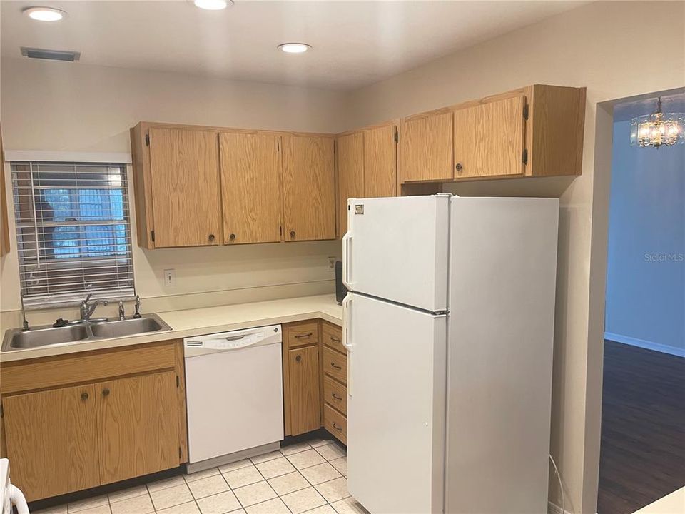 For Sale: $277,000 (2 beds, 2 baths, 1804 Square Feet)