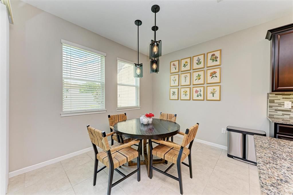 Active With Contract: $405,000 (4 beds, 2 baths, 1912 Square Feet)