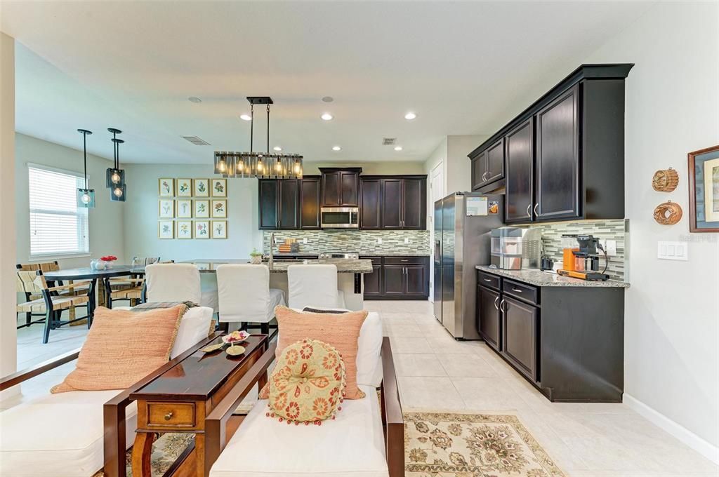 Active With Contract: $405,000 (4 beds, 2 baths, 1912 Square Feet)
