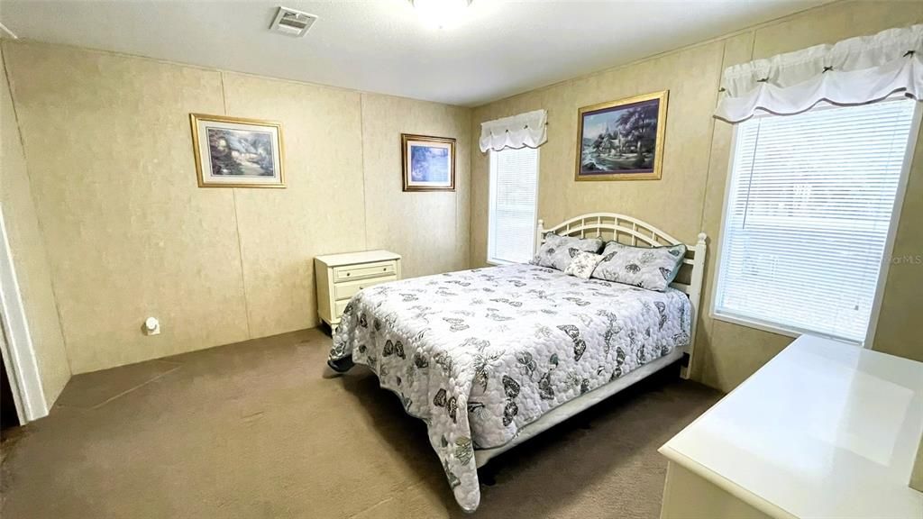 En Venta: $239,900 (3 camas, 2 baños, 1170 Pies cuadrados)