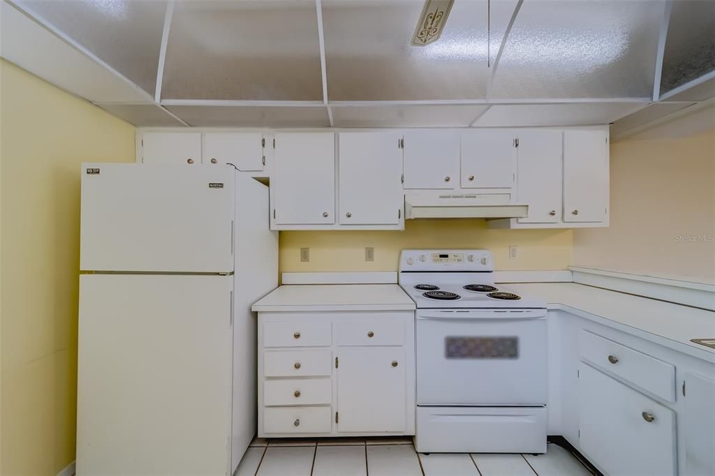 For Sale: $199,000 (2 beds, 2 baths, 970 Square Feet)