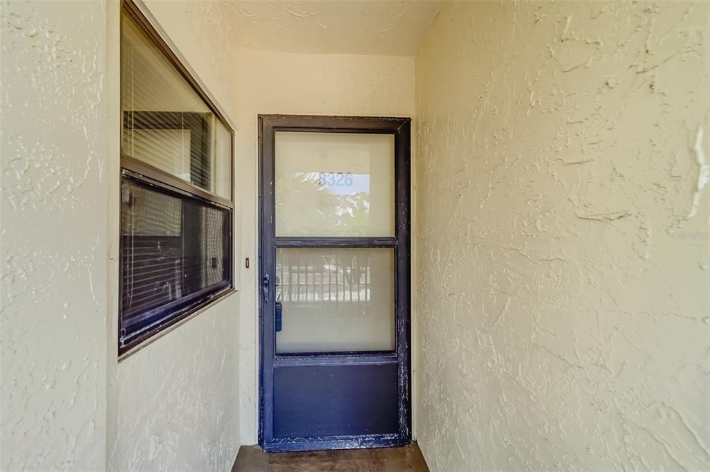 For Sale: $199,000 (2 beds, 2 baths, 970 Square Feet)