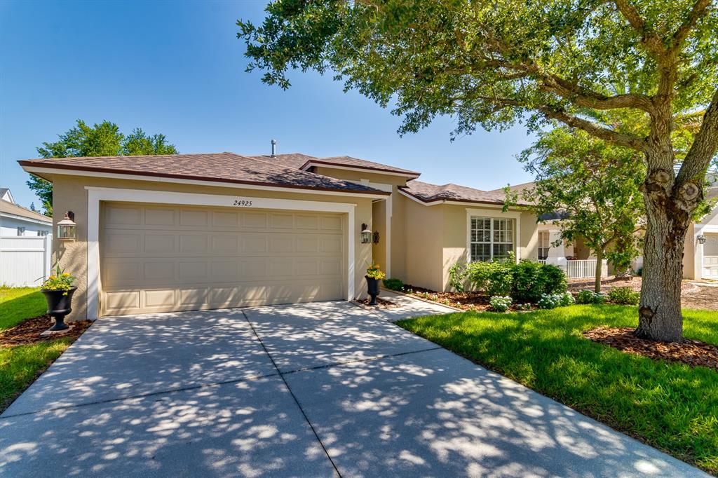 Recently Sold: $430,000 (4 beds, 2 baths, 2014 Square Feet)